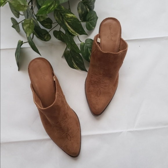 Universal Thread Shoes - Universal Thread Mules Shoes Sz  8.5